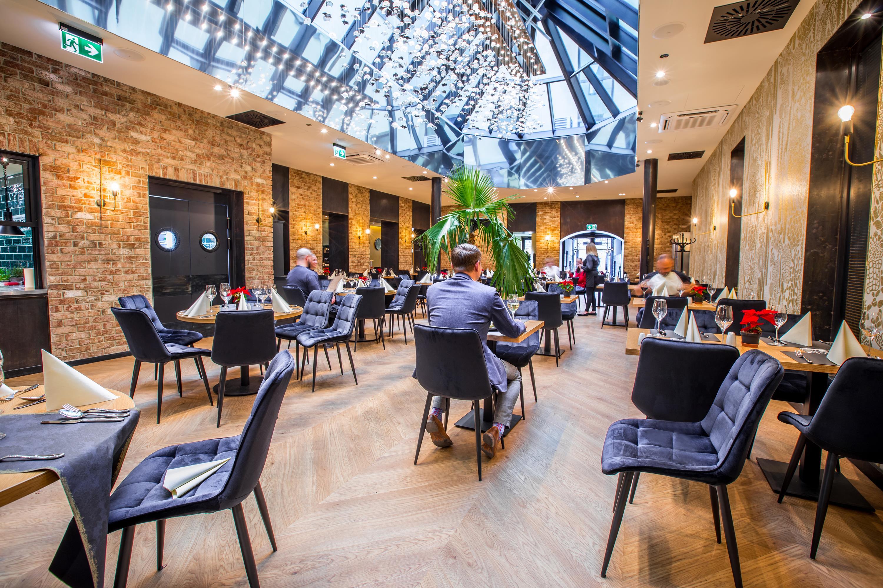Hotel Diament Plaza Katowice Bagian luar foto