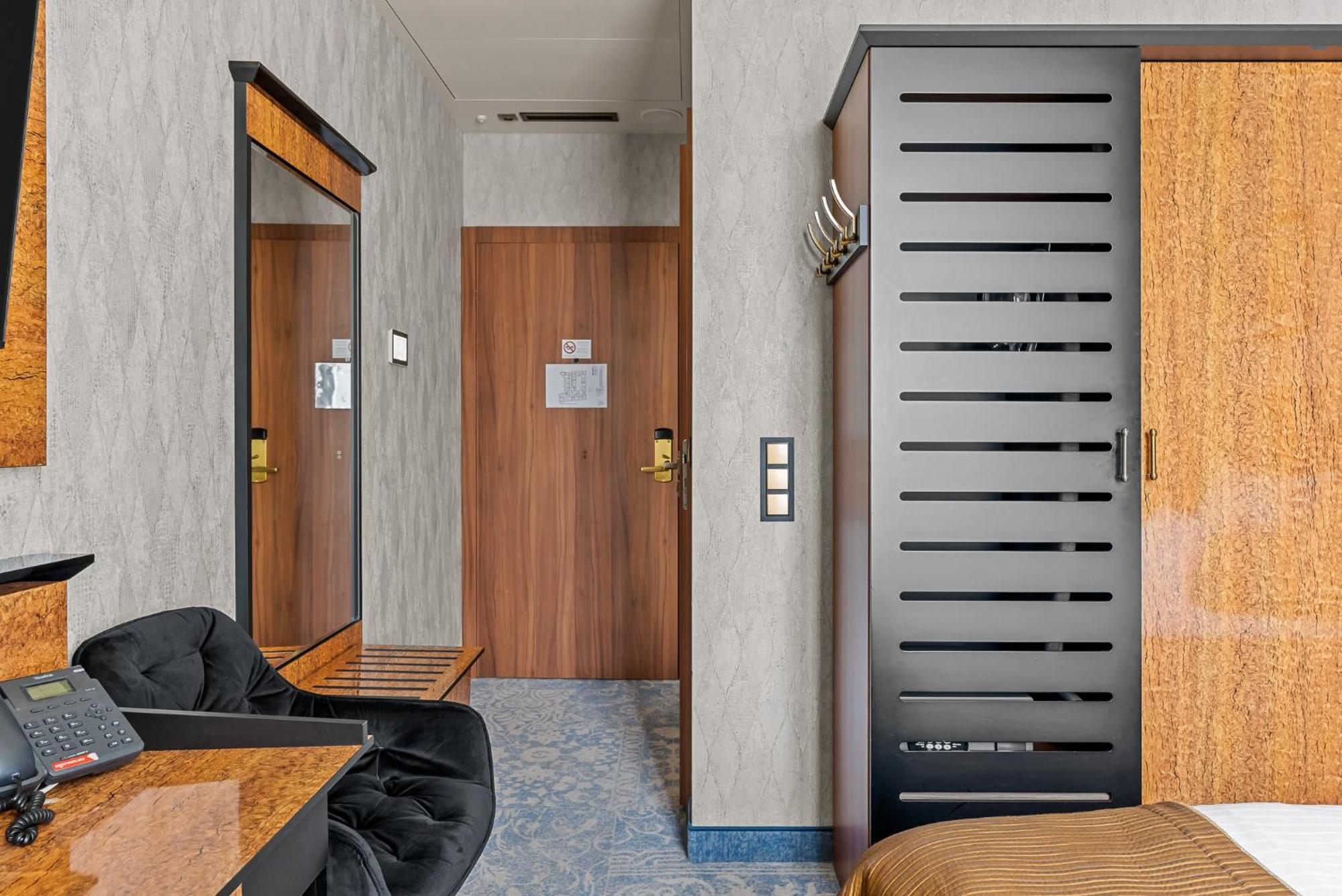 Hotel Diament Plaza Katowice Bagian luar foto