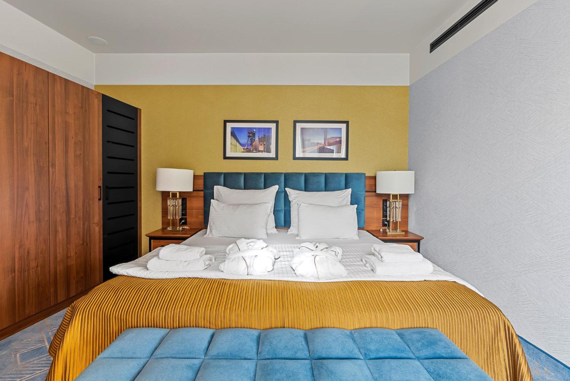 Hotel Diament Plaza Katowice Bagian luar foto